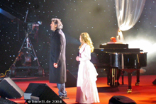 rehearsal Tribute on Ice with Holly Stell, copyright www.bocelli.de