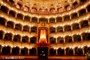 Catania, Teatro Bellini, photo  www.bocelli.de